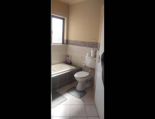 2 BEDROOM TOWNHOUSE FOR SALE IN MONDEOR